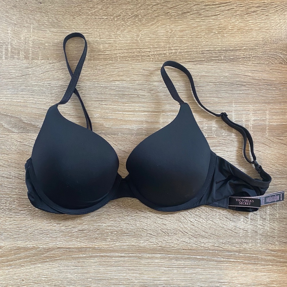 Brand New Victoria’s Secret Bra
